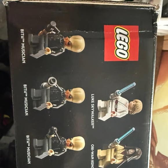 Lego Star Wars Mos Eisley Cantina Set - Beige and Dark Brown - Picture 6 of 6